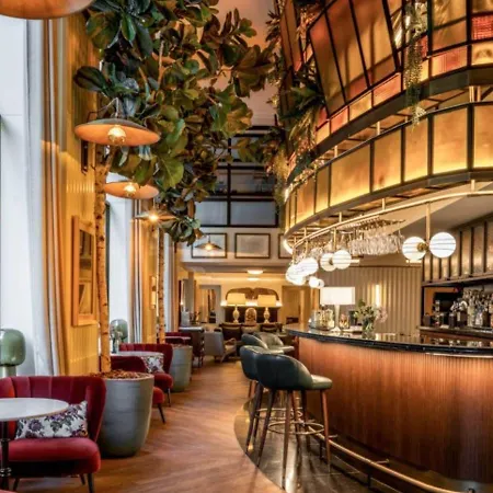 Only فندق فالنسيا