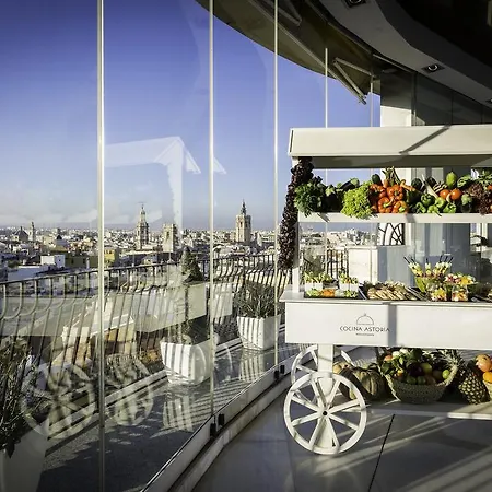 Only فندق فالنسيا